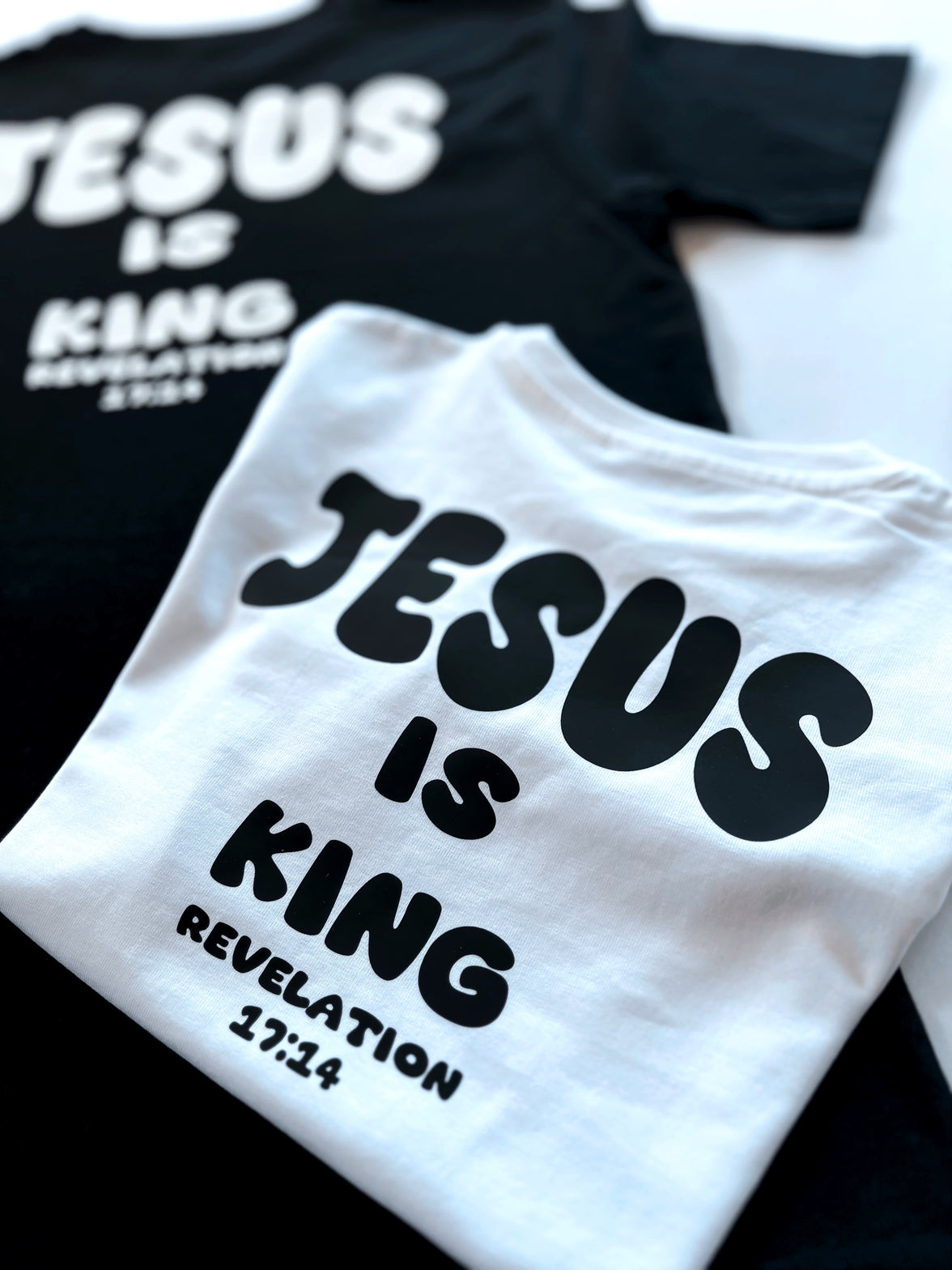 KIDS JESUS IS KING BUBBLE T-SHIRT